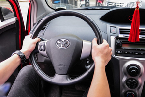 Nguyên nhân hiện tượng xe ô tô bị giật, bị rung khi tăng ga