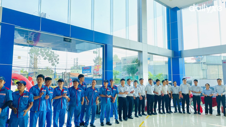 Đội ngũ nhân viên nhiệt tình năng động