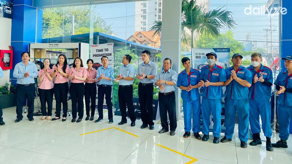 Đội ngũ nhân sự  trình độ chuyên môn cao