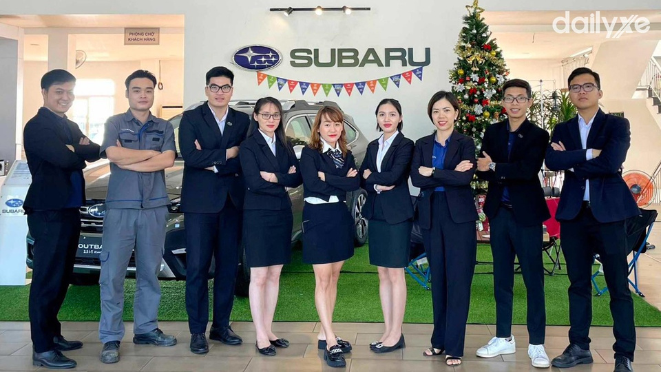 Đội ngũ nhân sự nâng động