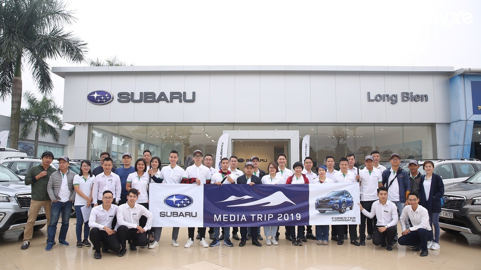 Đội ngũ nhân viên của đại lý Subaru Long Biên - Hà Nội