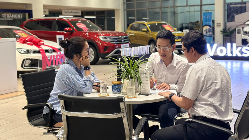 Sở hữu đội ngũ nhân viên nhiệt tình tư vấn giúp khách hàng