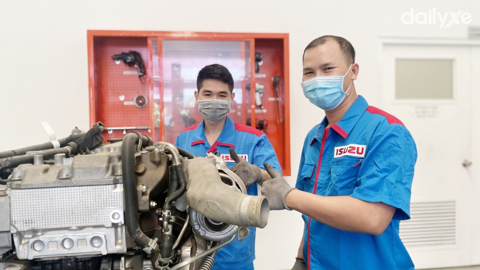 Đội ngũ kỹ thuật viên tay nghề cao