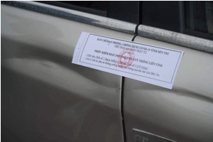 Nhiều người ủng hộ đồng tình với việc dán niêm phong cửa xe ô tô đi qua địa bàn tỉnh của Bến Tre