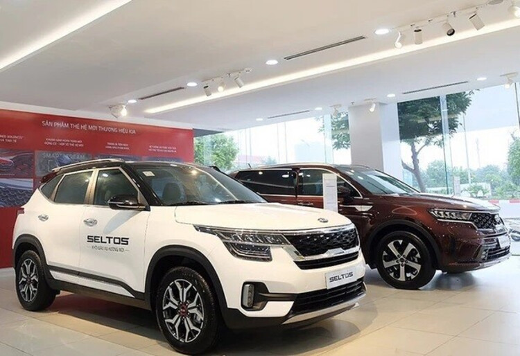 Nhiều xe cháy hàng, người Việt đặt trước 2 tháng vẫn không có xe chơi Tết nhieu xe chay hang, nguoi viet dat truoc 2 thang van khong co xe choi tet