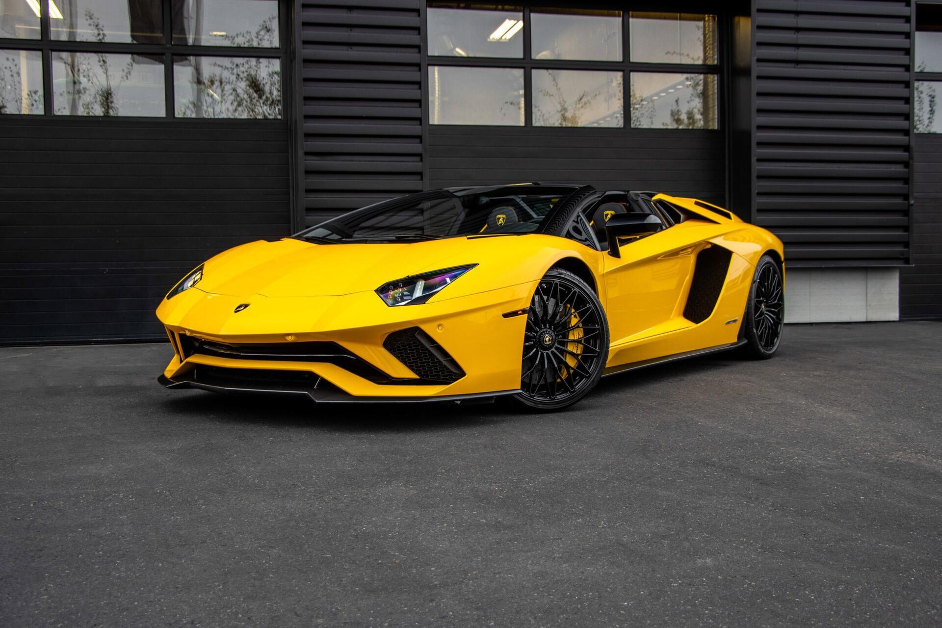 Những chiếc Lamborghini Aventador kém may mắn