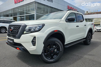 Nissan Navara Pro4x 4WD (Máy dầu)