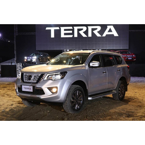 Nissan Terra 2.5 2WD MT (Máy dầu)