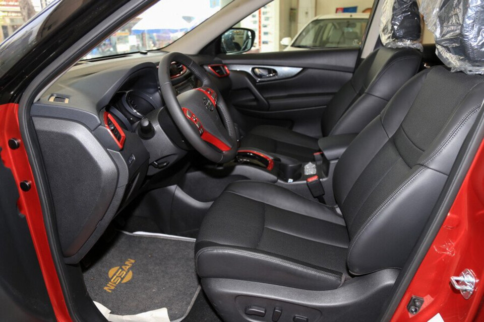 Không gian nội thất X-Trail rộng rãi