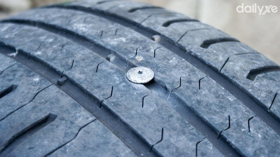 Cán đinh có thể làm nổ lốp