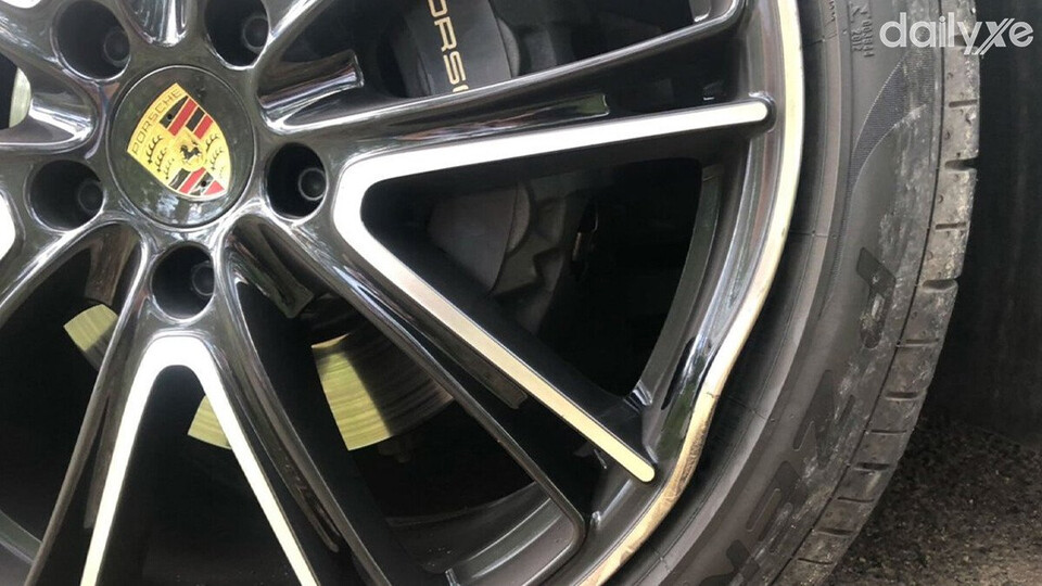 Mâm xe dễ bị hư chịu tác động khi di chuyển trên đường gồ ghề