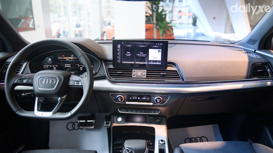 Không gian nội thất Audi Q5 hiện đại và tiện nghi