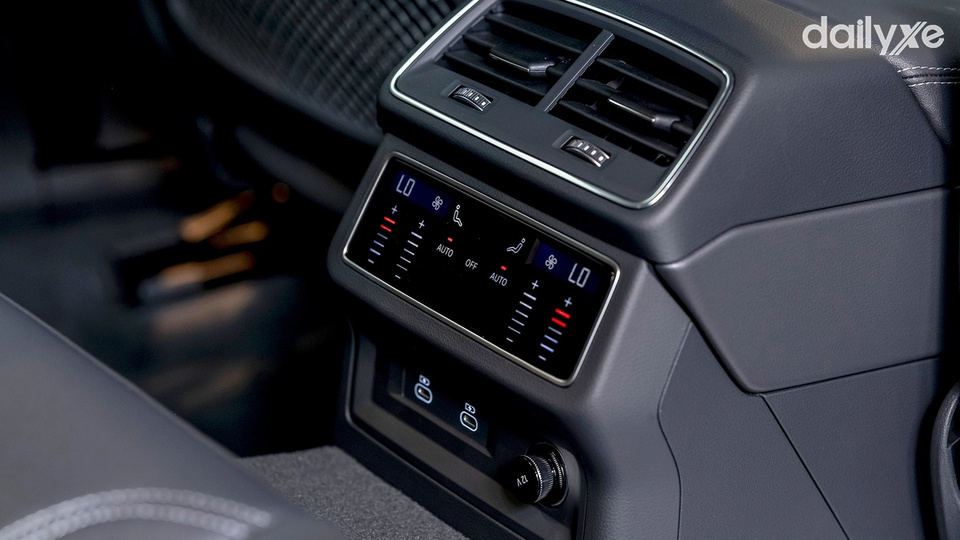 Cửa gió điều hòa riêng hàng ghế sau