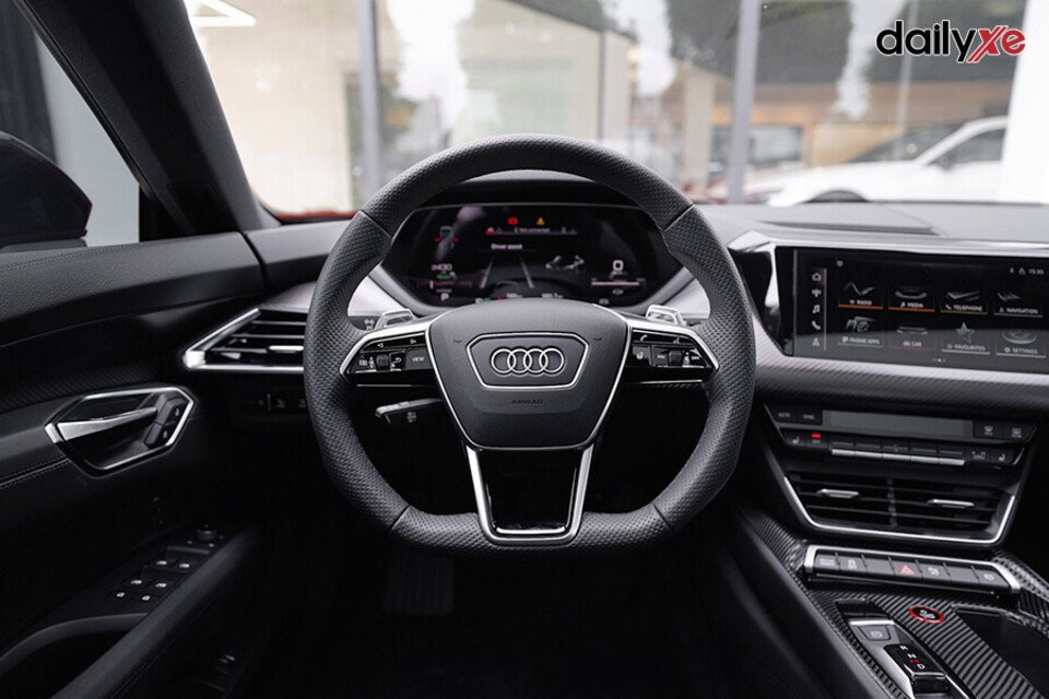 Tay lái bọc da cao cấp