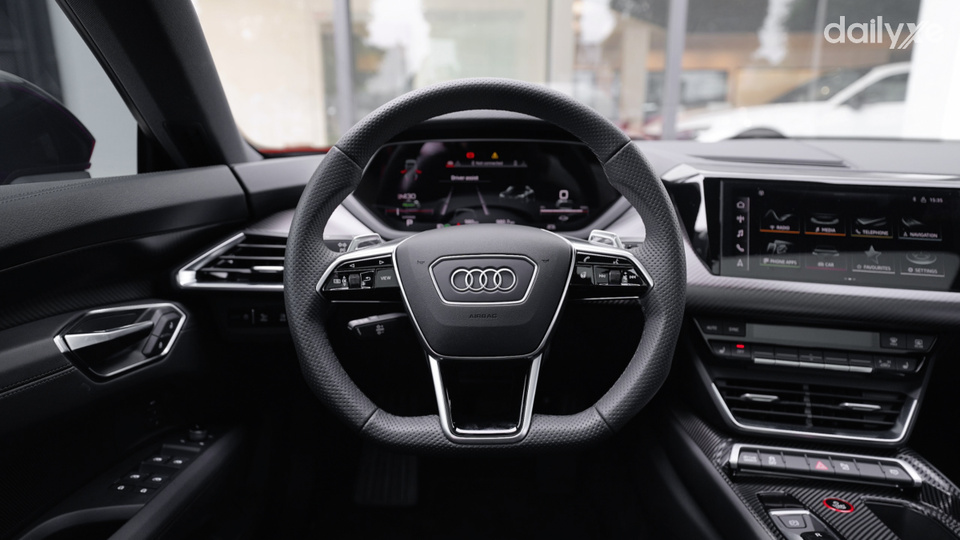 Vô-lăng xe Audi e-tron đa chức năng điều khiển