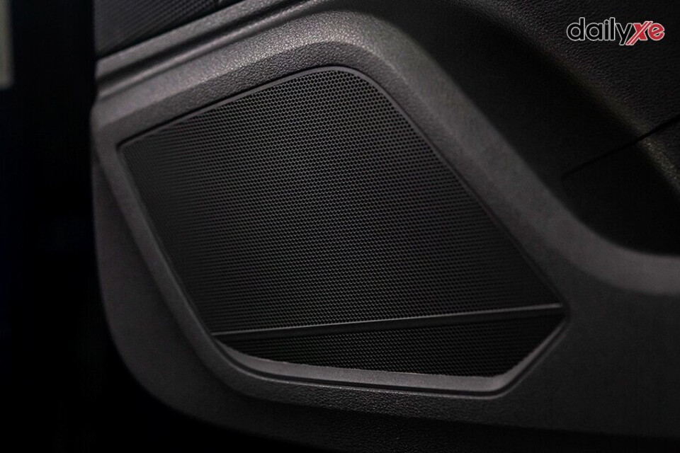 Loa âm thanh hiện đại