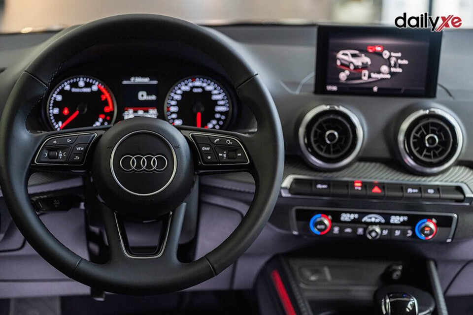 Tay lái bọc da cao cấp