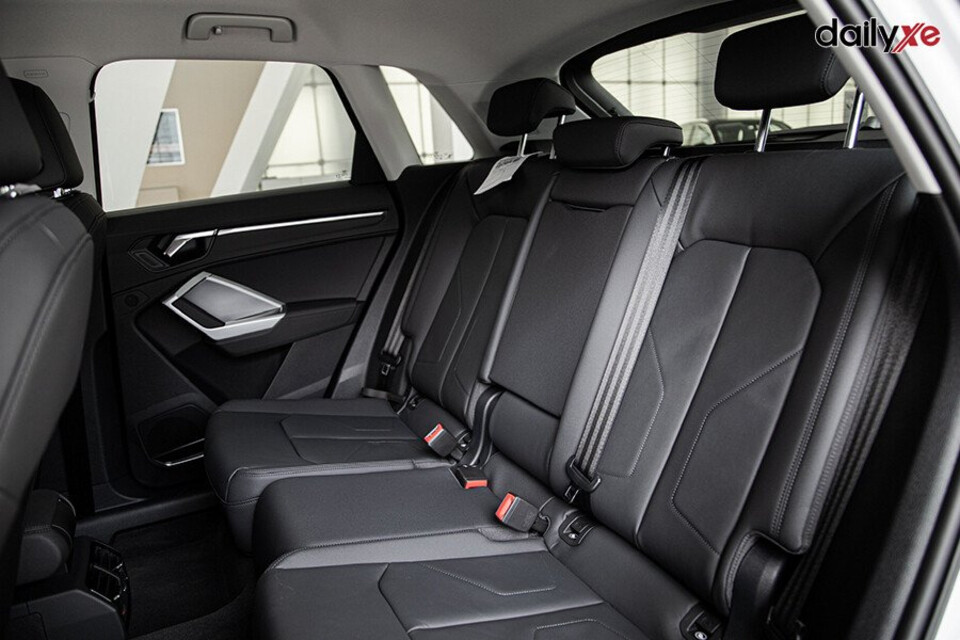 Nội Thất Audi Q3 - Hình 4 Hàng ghế sau rộng rãi
