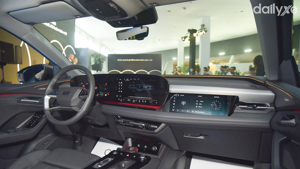 Nội thất thiết kế sang trọng và đầy đủ tiện nghi cao cấp