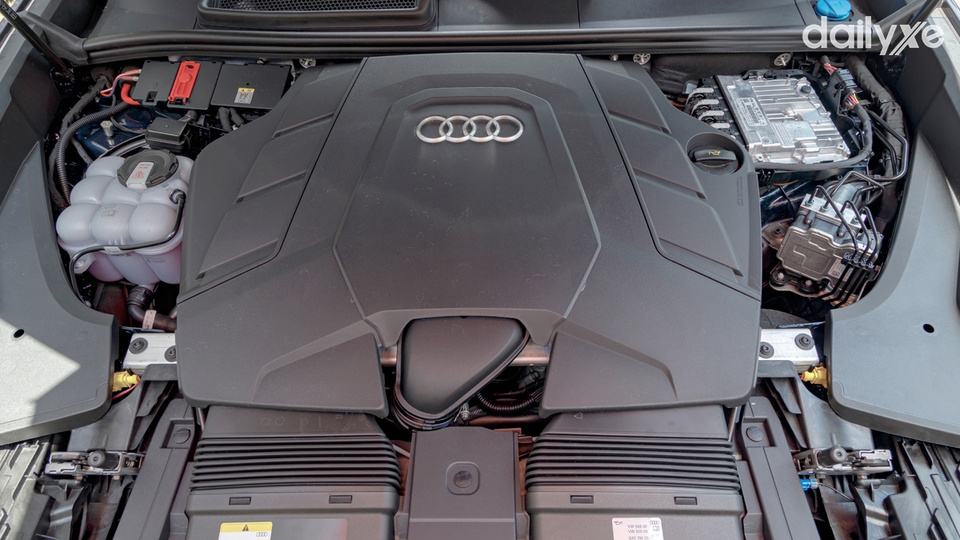 Động cơ xăng V6 xi-lanh phun xăng trực tiếp trên Audi Q8 55 TFSI Quattro