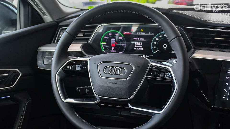 Vô lăng bọc da 2 chấu kép