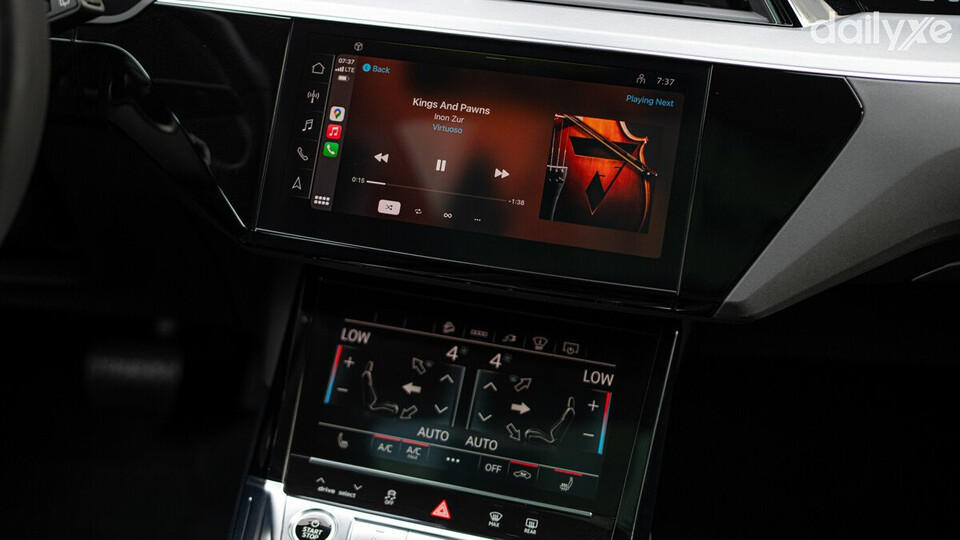 Màn hình cảm ứng giải trí sắc nét