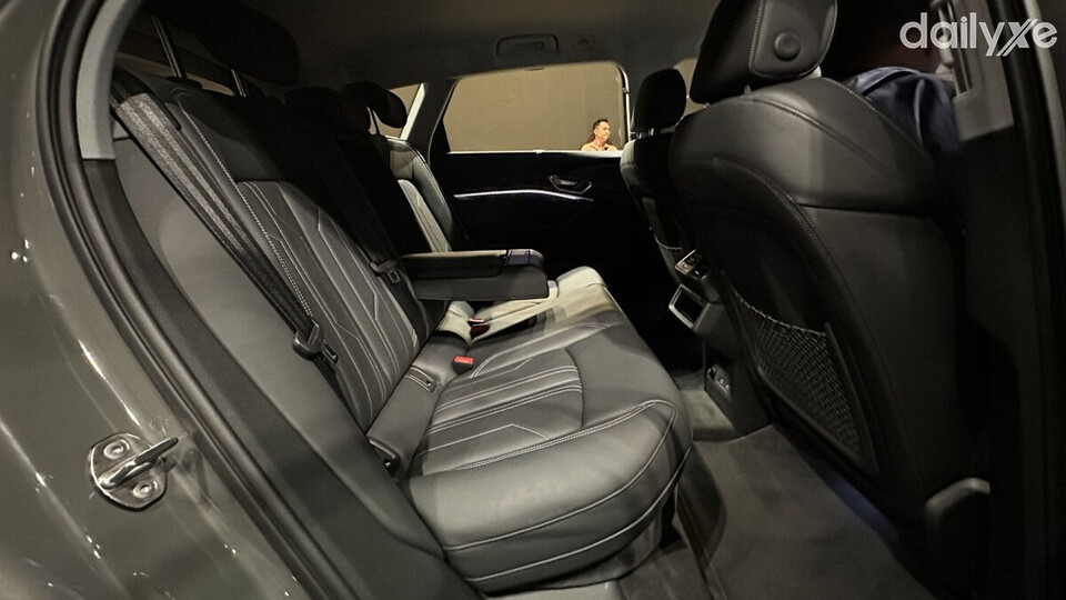 Khoang hành khách rộng rãi