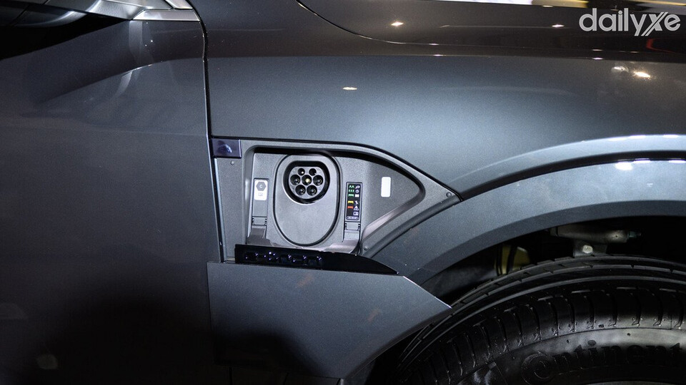 Được trang bị hai cổng sạc tiện lợi