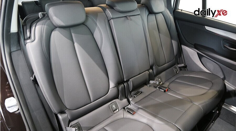 Hàng ghế sau linh hoạt