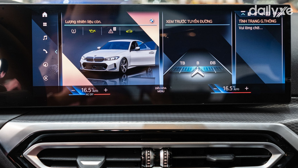 Cụm màn hình mang hơi hướng tương lai