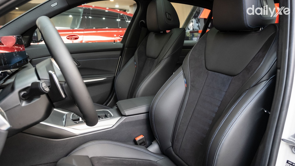 Chất liệu ghế ngồi bọc da cao cấp