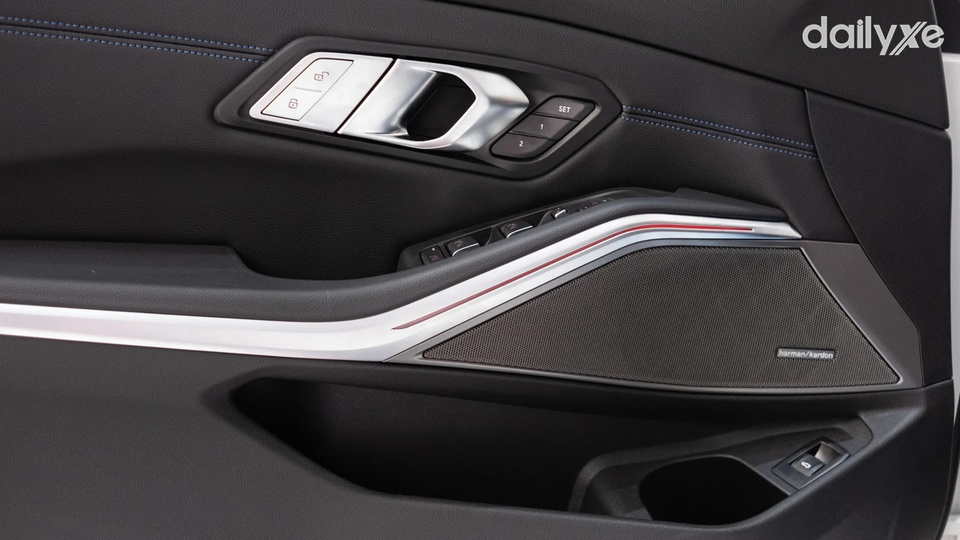 Sử dụng loa âm thanh cao cấp