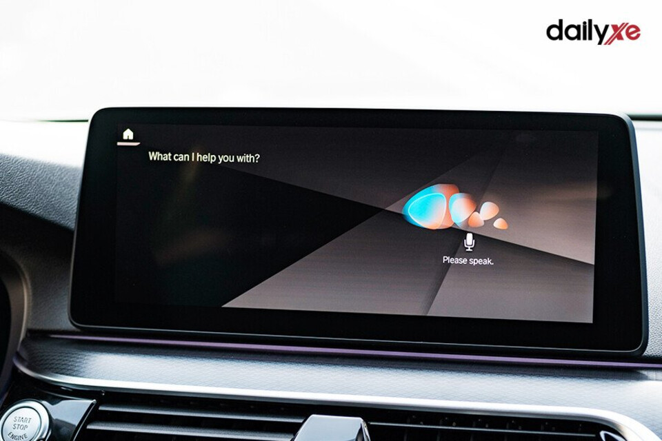 Màn hình giải trí hiện thị sắc nét