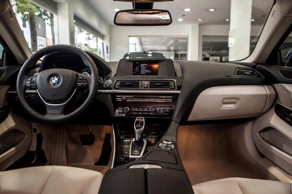 Sành điệu cho nội thất của BMW 6 Series Gran Coupé với chất liệu da đặc biệt nhất của BMW: da mịn Sành điệu cho nội thất của BMW 6 Series Gran Coupé với chất liệu da đặc biệt nhất của BMW: da mịn