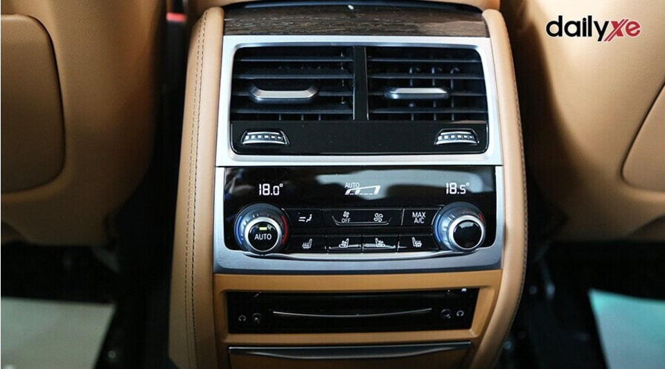 Cửa gió điều hòa hàng ghế sau Cửa gió điều hòa hàng ghế sau