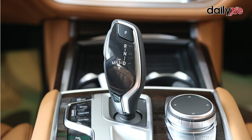 Xe sử dụng hộp số tự động 8 cấp Steptronic Xe sử dụng hộp số tự động 8 cấp Steptronic