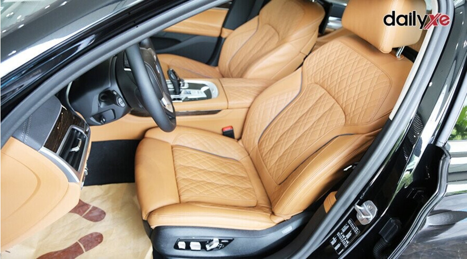 Ghế ngồi chất liệu da cao cấp Ghế ngồi chất liệu da cao cấp