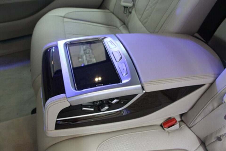 Máy Tính Bảng Bmw Touch Command Máy Tính Bảng Bmw Touch Command