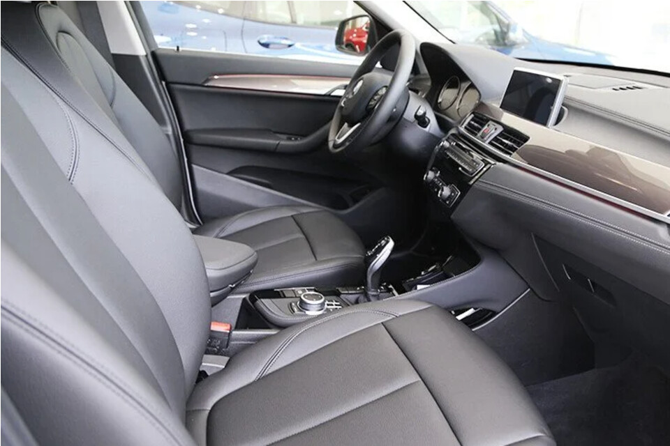 BMW X1 sở hữu khoang cabin lịch lãm, sang trọng BMW X1 sở hữu khoang cabin lịch lãm, sang trọng
