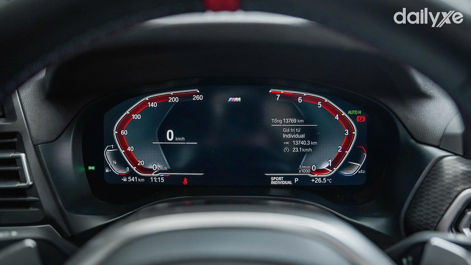 Màn hình thông tin kỹ thuật số 12,3 inch được đặt ngay sau vô lăng