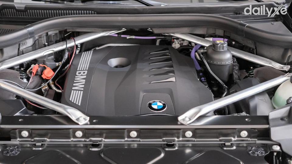 Trang bị động cơ vận hành mạnh mẽ