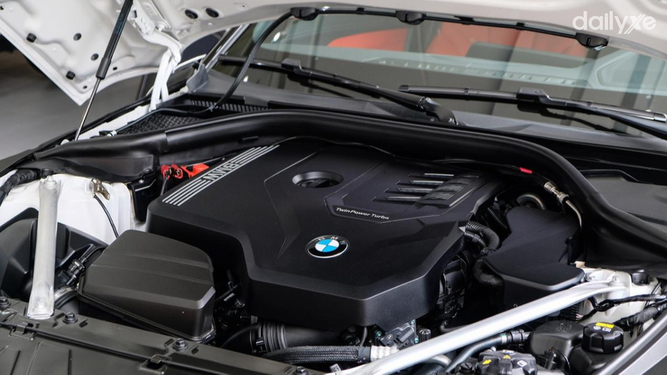 Trang bị động cơ Xăng I4 2.0L TwinPower Turbo