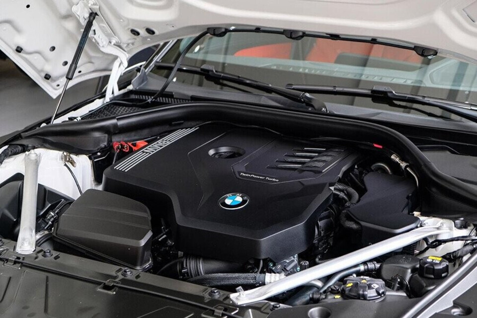 Động cơ 2L công nghệ TwinPower Turbo Động cơ 2L công nghệ TwinPower Turbo