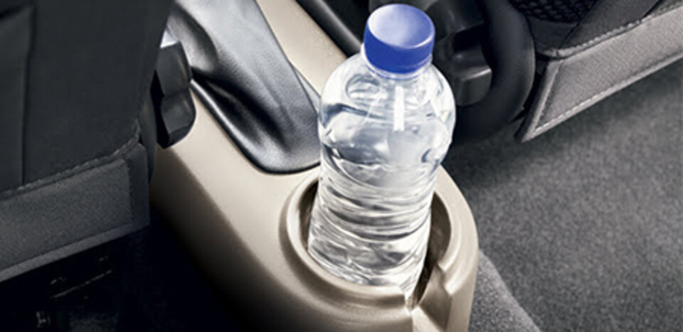 Ngăn đựng cốc tiện dụng