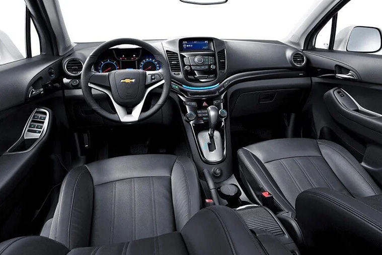 Buồng lái kép thể thao lấy cảm hứng từ chiếc Corvette huyền thoại Buồng lái kép thể thao lấy cảm hứng từ chiếc Corvette huyền thoại