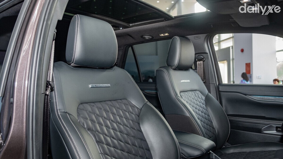 Ghế ngồi Ford Everest Platinum đem đến sự thoải mái tối đa