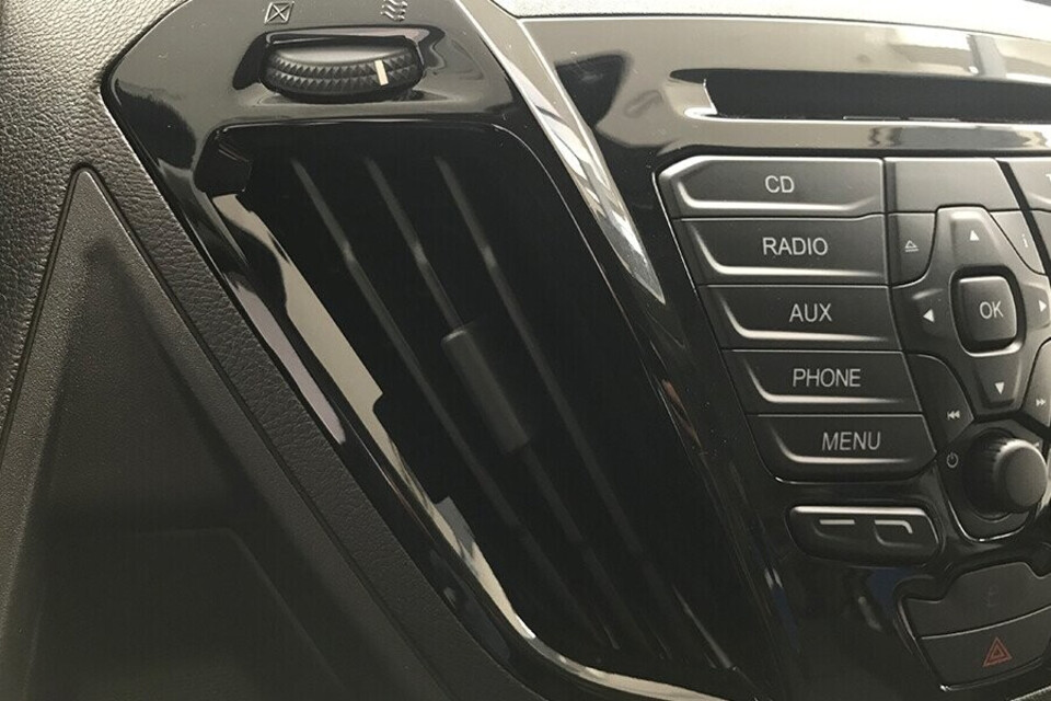 Cừa gió điều hòa hàng ghế trước Cừa gió điều hòa hàng ghế trước