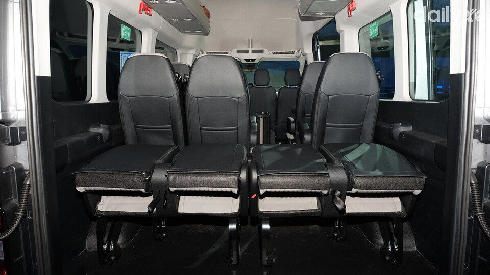 Khoang hành lý rộng rãi, có thể mở rộng thêm khi gập hàng ghế sau