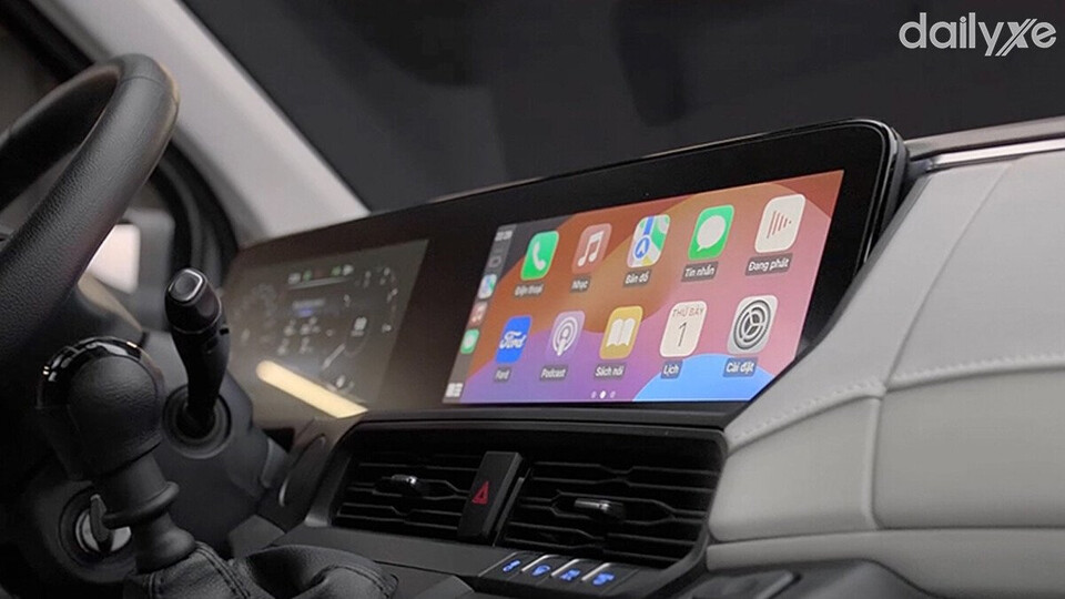 Màn hình trung tâm TFT cảm ứng 8 inch