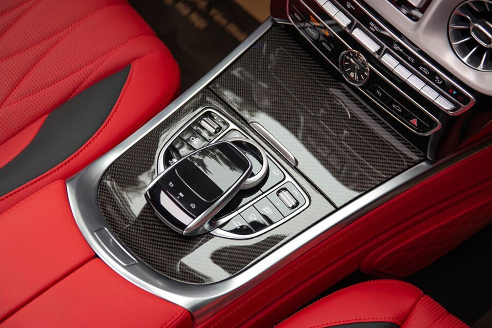 Truy cập các chức năng đa phương tiện bằng cảm ứng đa điểm